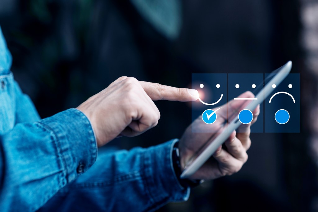 Harnessing the Power of Customer Reviews and Testimonials in SaaS&nbsp;Marketing